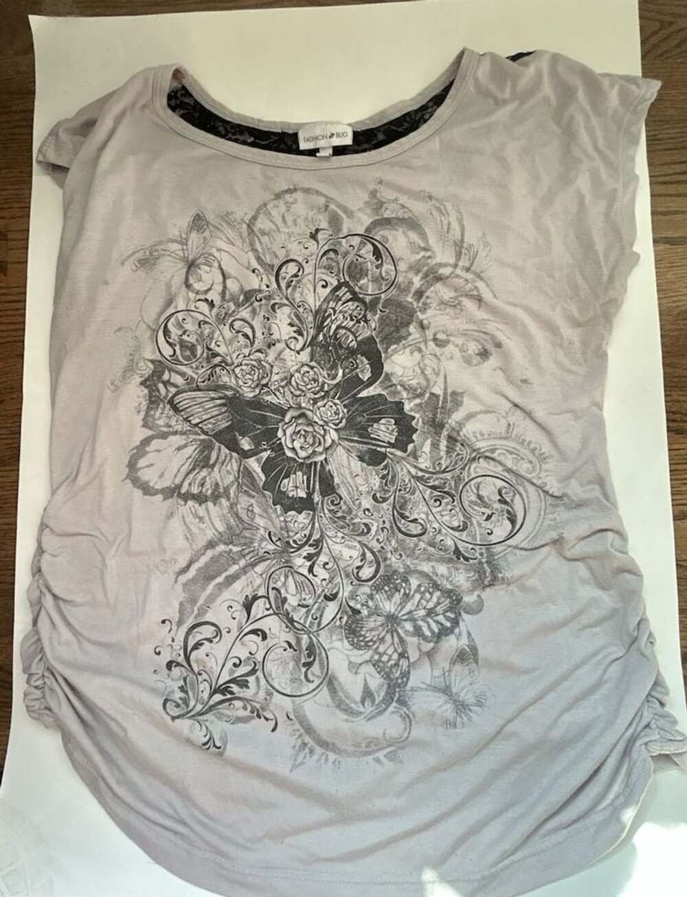 Fashion Bug Butterfly Graphic Tee Size 0X Gray Ruched Sides